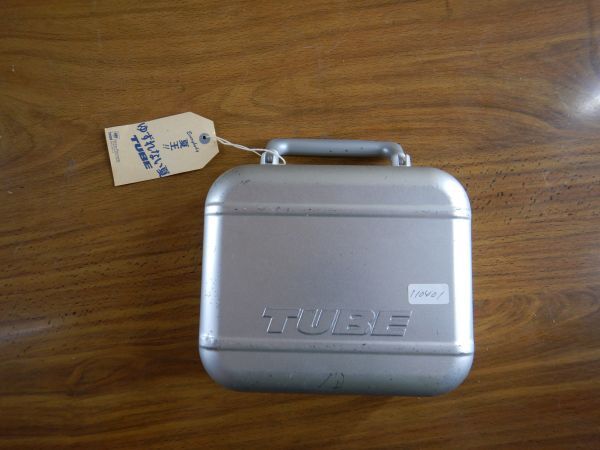 チューブ TUBE ハンドバッグ アルミ缶 傷あり 17X14.5D7CM 限定販促品 ケースのみ 昭和レトロ拍卖