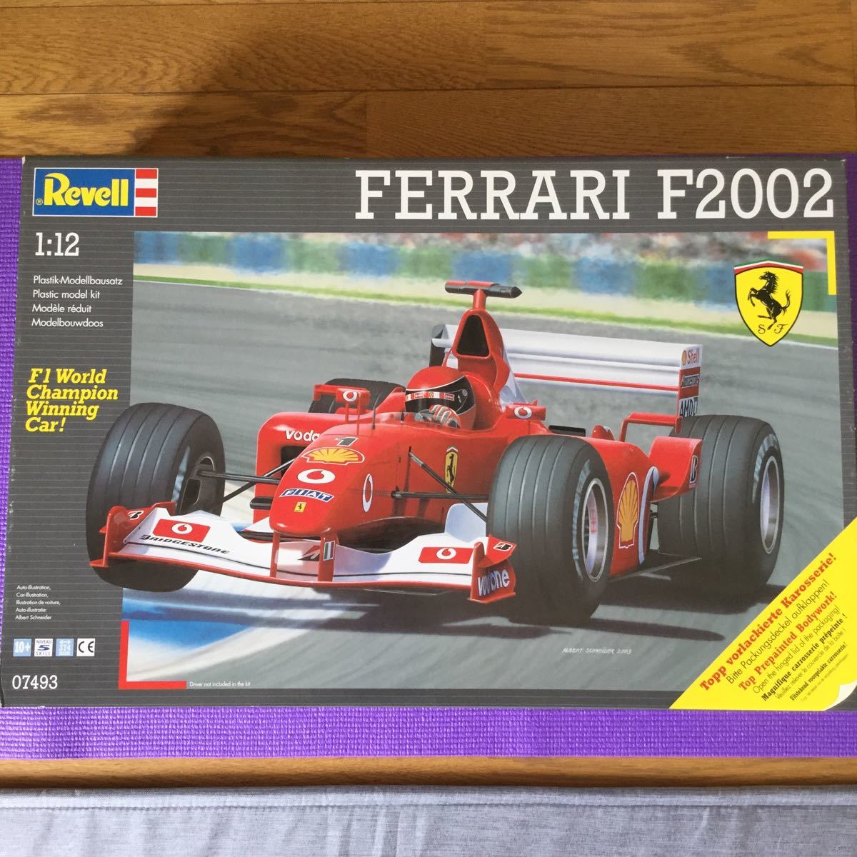 絶版 入手困難Revell レベル 1/12 F1 フェラーリ F2002 No07493 +タブデザインマールボロデカール付 内袋未開封品未組立拍卖