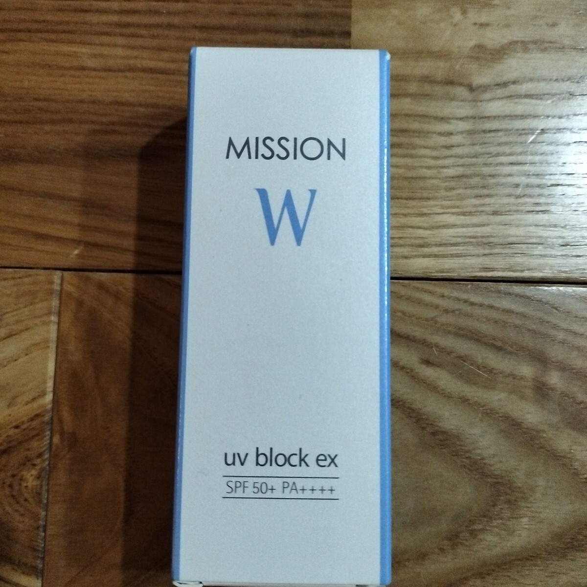 エイボン ミッションホワイト UVブロック EX b SPF50+ PA++++ 日焼け止め 拍卖