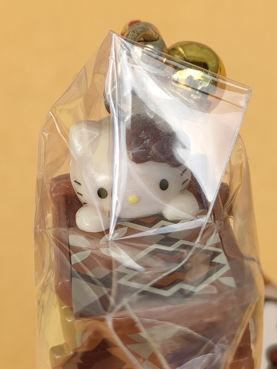 ★レア★未使用品★ご当地キティ ハローキティ★箱根限定 ストラップ 箱根寄せ木 根付け サンリオ Sanrio マスコット★2009年 鈴 金 2009年拍卖