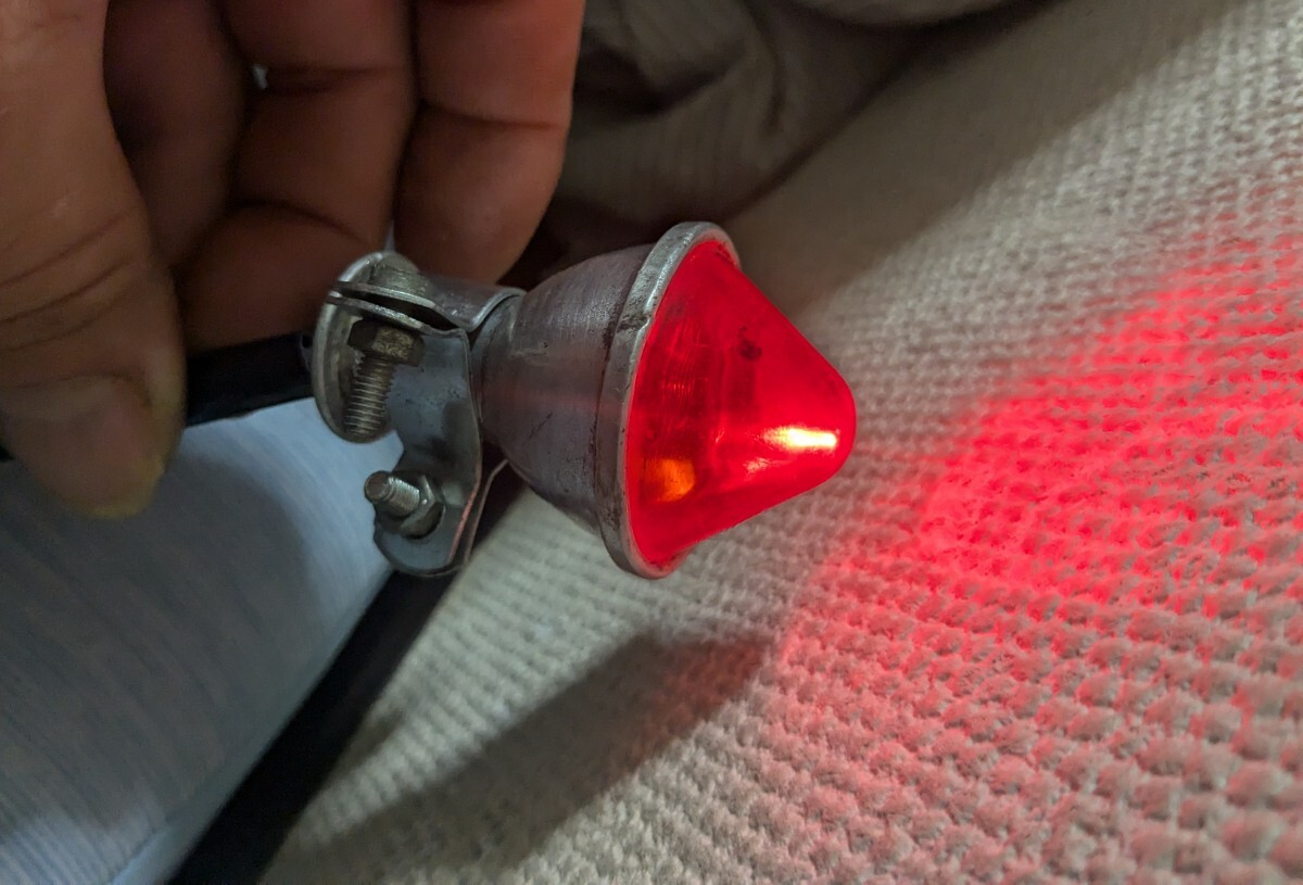 ②35年位前にイギリスから輸入したトライアンフ のチョッパーに付いてました LED電球着 WL VL ナックル パン アーリー ショベル SR 400 GB 拍卖