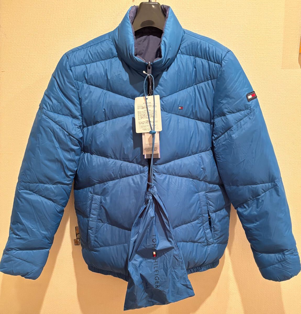未使用☆タグ付き☆トミーヒルフィガー☆ダウンジャケット☆リバーシブル☆ブルー☆160〜170☆本体表記 164cm☆ネイビー拍卖