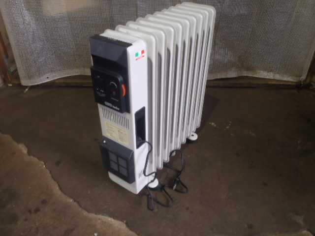 デロンギ オイルヒーター UTAX 471015G 現状販売拍卖
