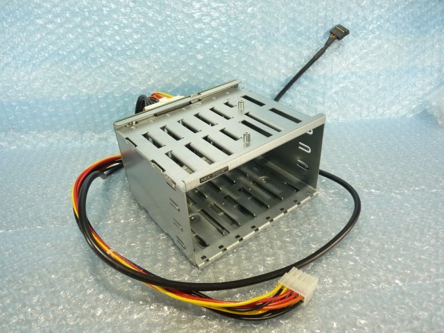 1QSN // NEC Express5800/R120g-2M の ハードディスク(HDD)ストレージケージ 2.5インチ 8スロット //在庫1拍卖