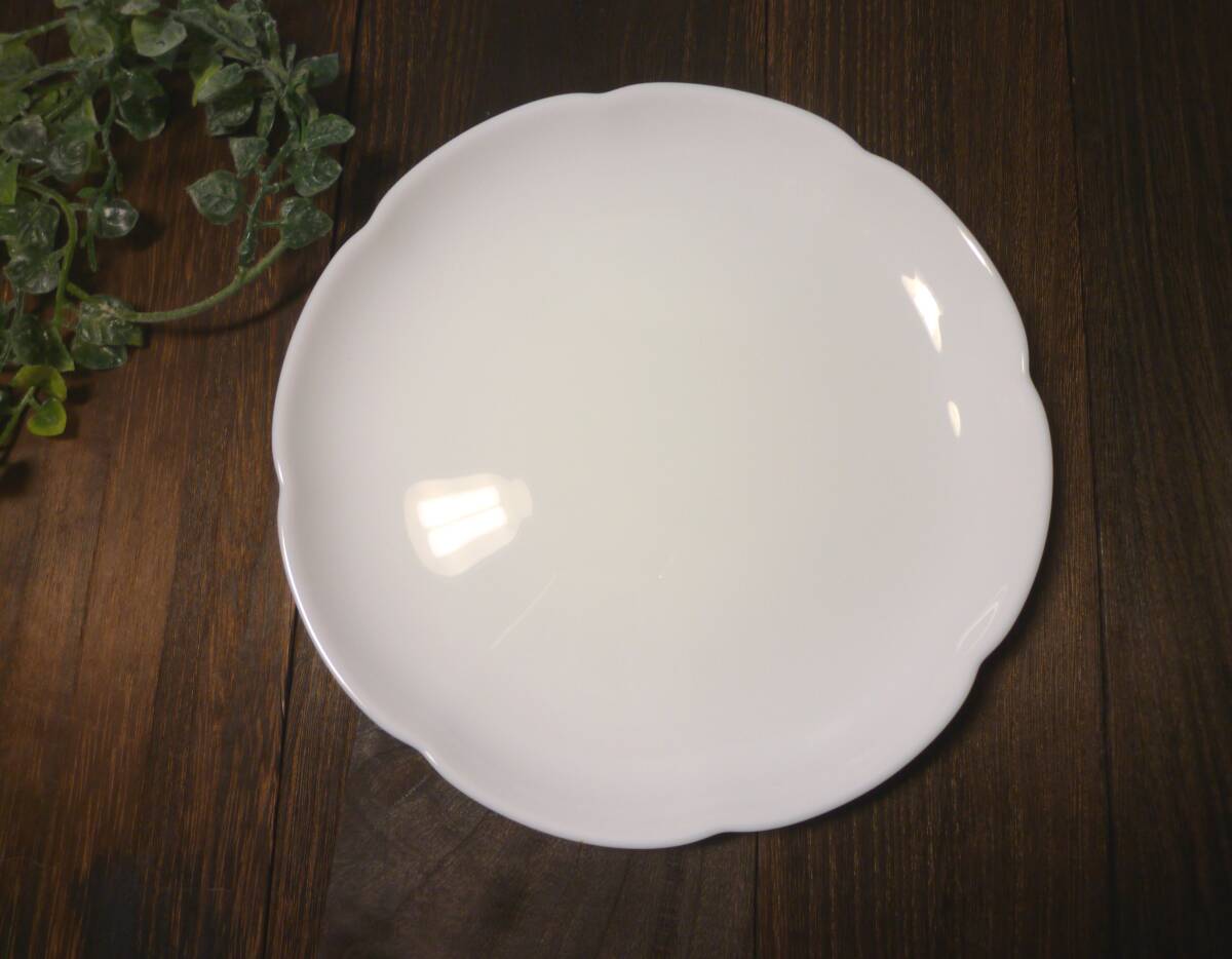 白いフローラルディッシュ(19cm)【在庫3】★ヤマザキ春のパンまつり2019★パンプレートにも★アルク・インターナショナル・フランス社 拍卖