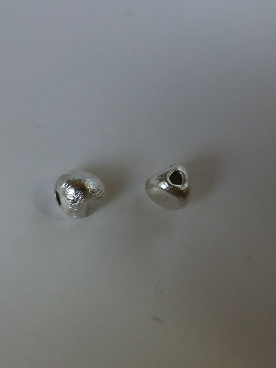 シルバー925 荒らし 三角 ビーズ 革紐 鹿紐 ゴローズ拍卖