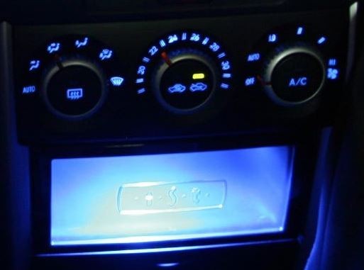 ist イスト NCP60 エアコンパネルと小物入れ LED照明セット レッド拍卖