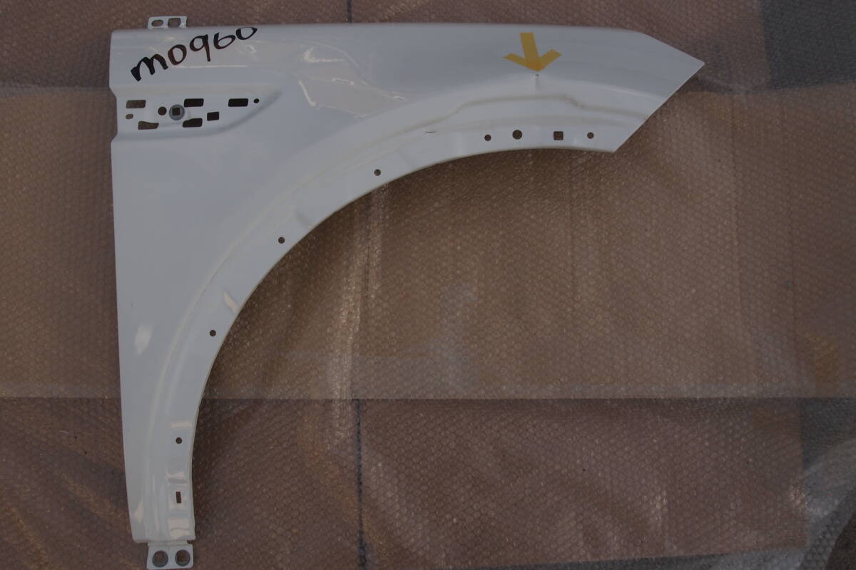Landrover ランドローバー ディスカバリースポーツ L550 純正 フロント フェンダー ウィング パネル 右 R 白系 FB7216015-A-R32 m0960拍卖