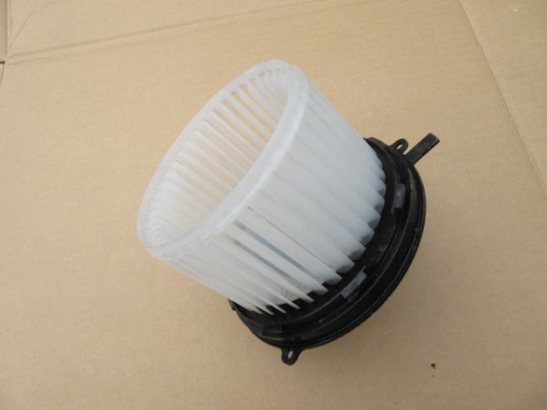 アルト HA23S HA23V HA12S HA12V ファンブロアモーター ヒーターファン 動作品+8拍卖