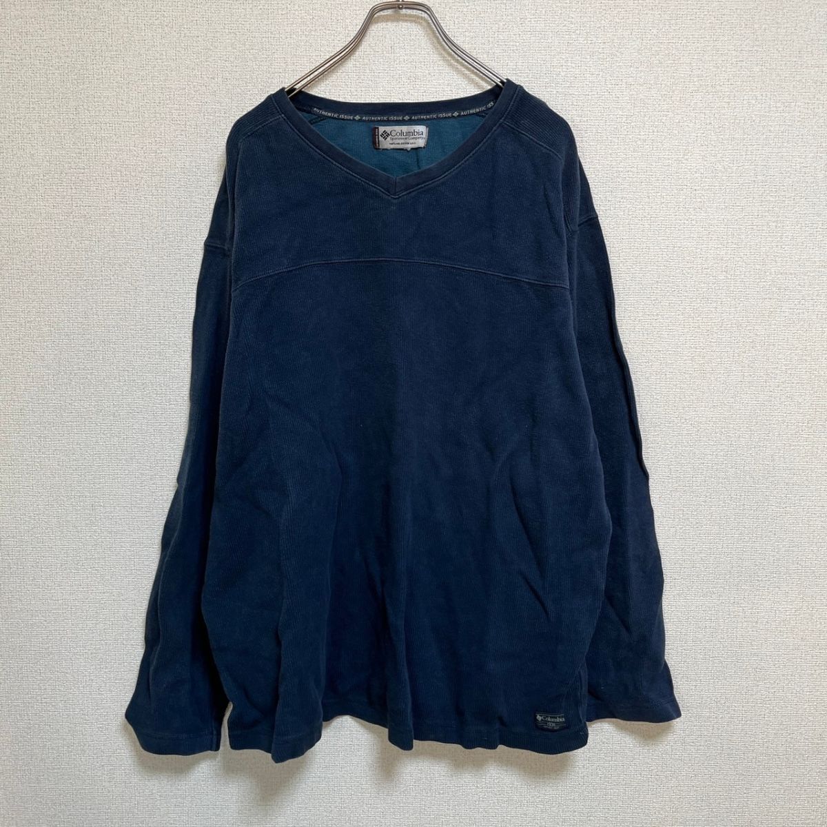 コロンビア カットソー トレーナー Vネック ワンポイントロゴ ネイビー50 古着 入手困難 激レア 希少 人気 ゆるだぼ エンブレム拍卖
