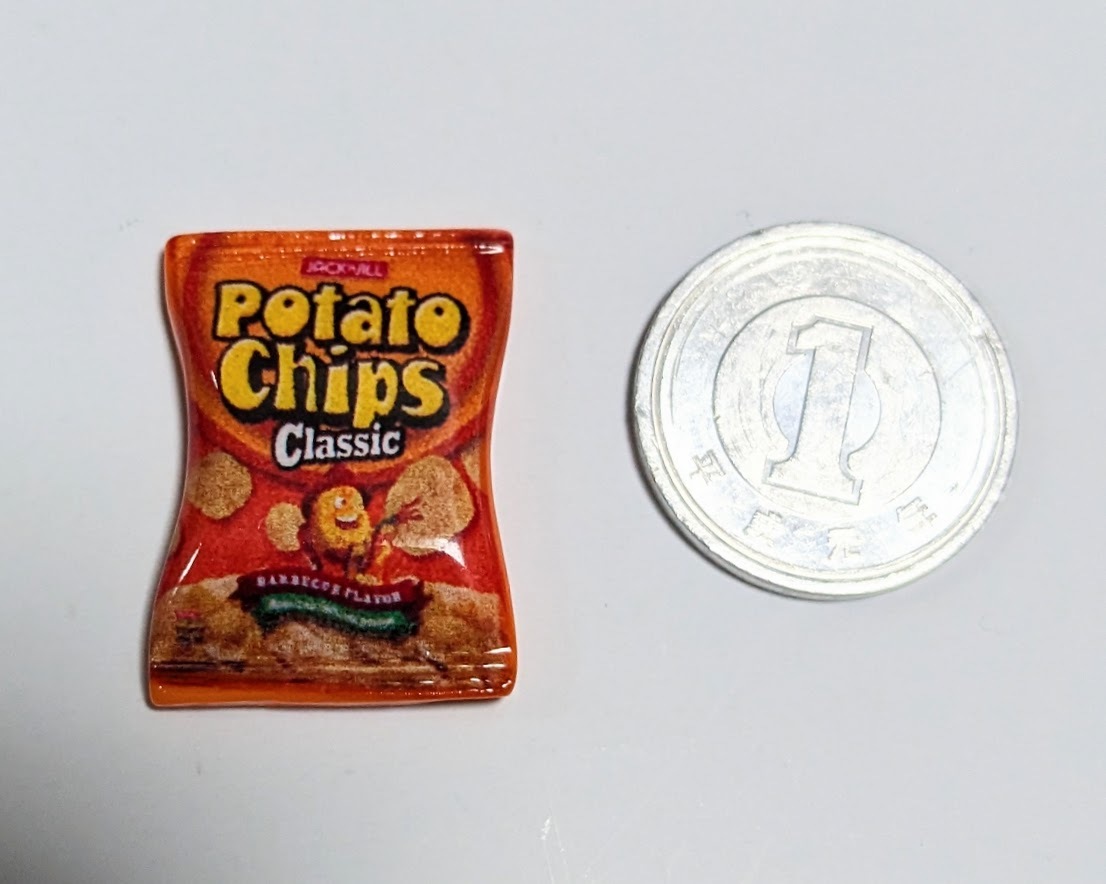 ミニチュア★お菓子★クラッシックポテトチップス★デザイン違いたくさんあります★リカちゃんやシルバニアに★ドールハウス★拍卖