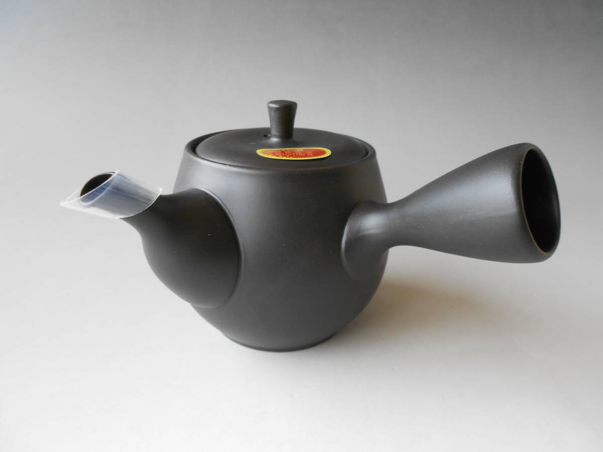 常滑焼! 高資 ☆いぶし黒瓜型急須☆ Y117 新品 茶器 お茶 煎茶 深蒸し ほうじ茶 ポット ギフト拍卖