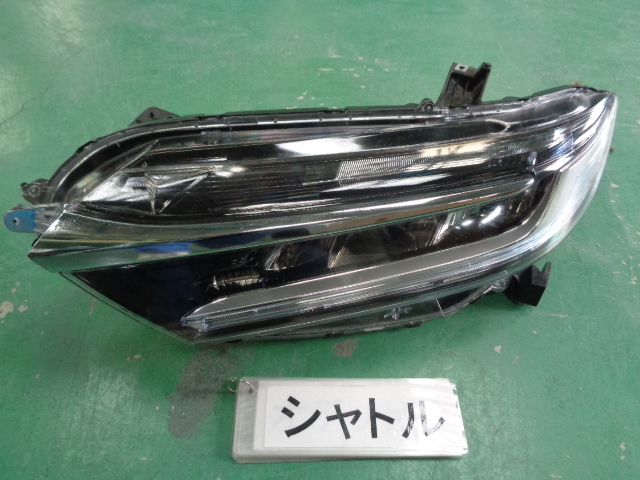 フィットシャトル GP7 左ヘッドランプユニット LED 即決 4873拍卖