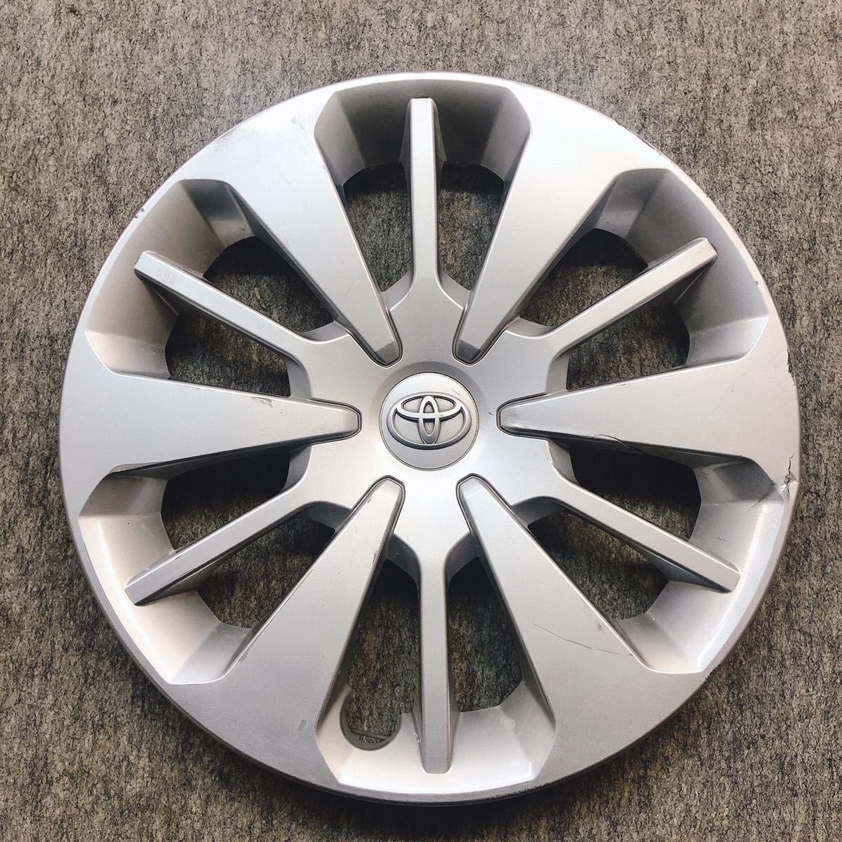 *ジャンク品 トヨタ純正 ホイールカバー 1枚*拍卖