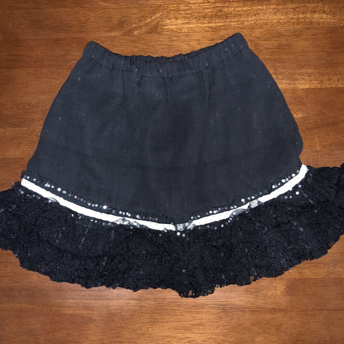 ブーフーウー【ブーホームズ/BOOHOMES】レース付き スカート サイズS(100~110㎝)黒 スパンコール 中古拍卖