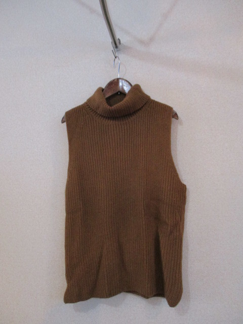NATURAL BEAUTY BASIC茶タートルノースリーブニット(USED)120918)拍卖