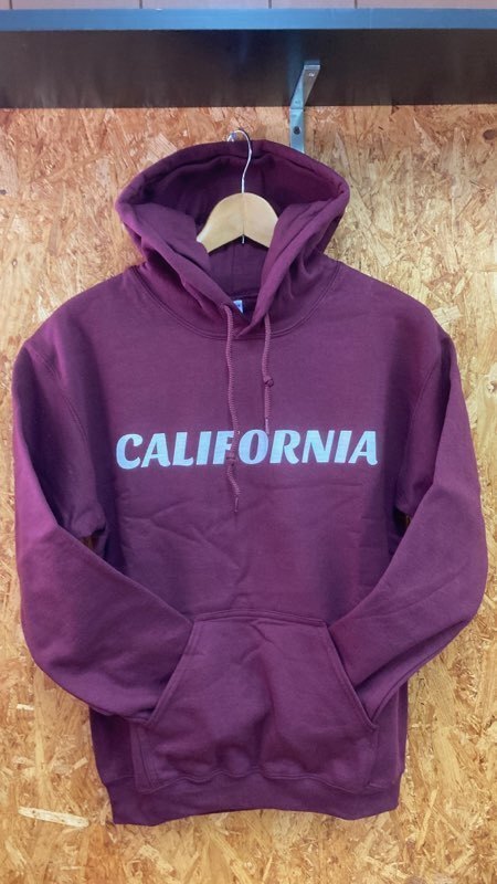 新品 カリフォルニア ロゴ パーカー マルーン S アメリカ老舗ブランド GILDAN /サーフ アメカジ ヴィンテージ Vintage ストリート拍卖
