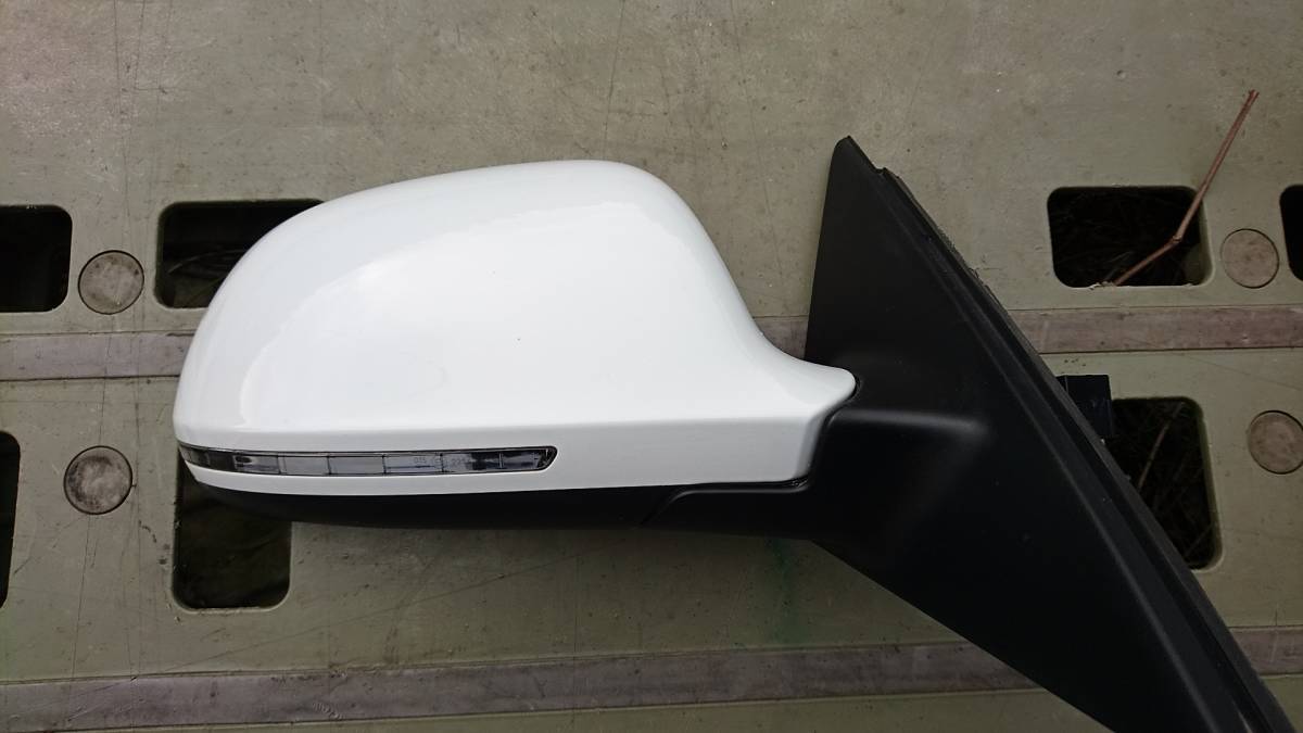 アウディA4/アウディA4オールロード/右/ドアミラー/8K2857410F/白M/カラーコードS9R/ウインカー/拍卖