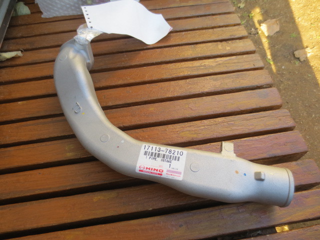 日野純正部品 デュトロ/ダイナ/トヨエース,ダイナ/トヨエース HV インテーク パイプ 品番17113-78210 未使用拍卖