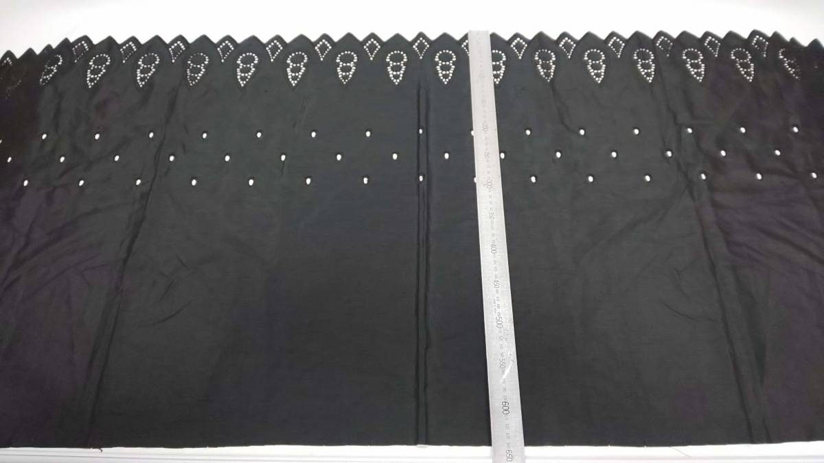 黒穴あき・余り布・幅63cm・長さ150cm「おかあさんのお針箱」00200058拍卖