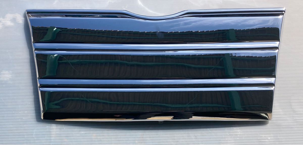 キズ有り特価! 軽トラ ダイハツ 500系前期 ハイゼット (スタンダード/ハイルーフ) フロントグリル (3段一体式) メッキ カスタム パーツ拍卖