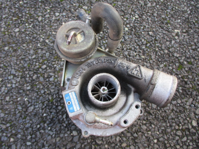 ■フォルクスワーゲン パサート タービン ターボ 中古 3B APU KKK 0581457030 K03 部品取あり マニホールド フロントパイプ リアマフラー■拍卖