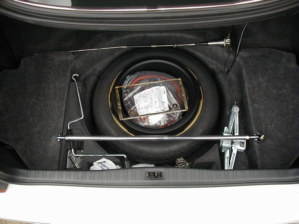 UCF20~21(セルシオ)トランク内 リヤモノコックバー(新品箱入り、税込み)拍卖