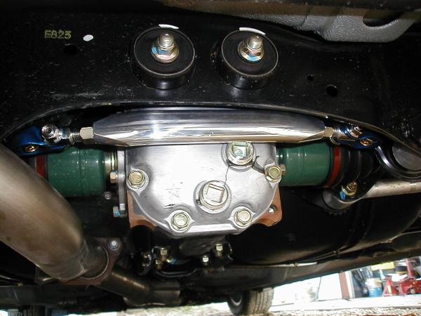 フォレスター(SG5)リヤメンバーサポートバー(新品箱入り、税込み)拍卖