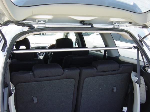 ウイッシュ(#NE10,11系)リヤアルミピラーバー(新品箱入り、税込み)拍卖