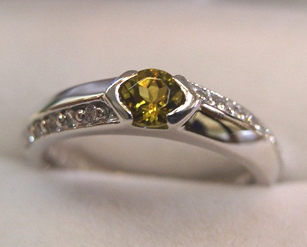 希少!天然【コニャック・トルマリン】0.27c・11.5号・Pt900・ダイヤ・5.4g・消費税&送料込み・新品・未使用・本物拍卖