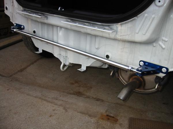 フィット(GD#全車対応)リヤモノコックバー(新品箱入り、税込み)拍卖