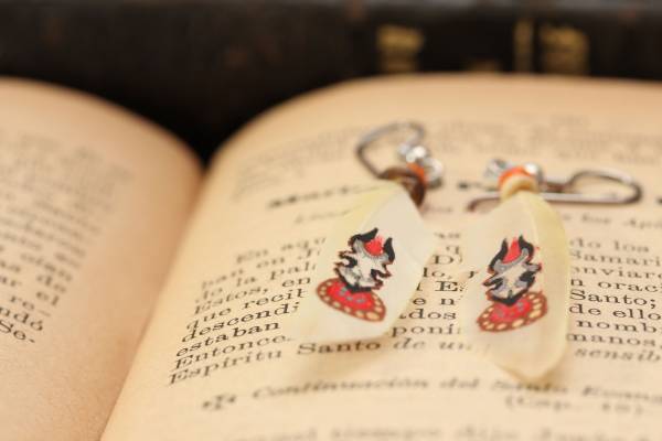 ◆新入荷◆ナバホ族リアルフェザーペイントピアスA拍卖