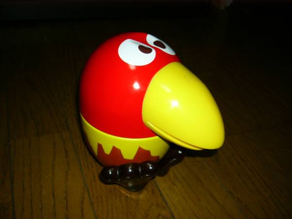 キョロちゃん チョコボール 本体中に空気飛行機&シール 置物フタなどが入って夢に溢れてる ワクワク感 未使用拍卖