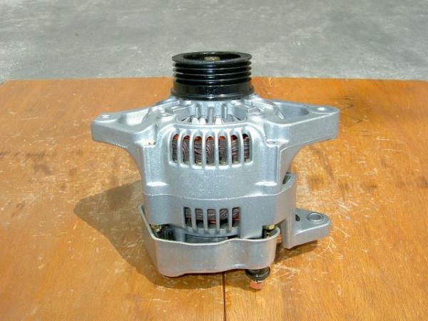 ジムニー、アルト、カプチーノ、セルボ用オルタネーター(ダイナモ)リビルト品 101211-2460、31400-50E11拍卖