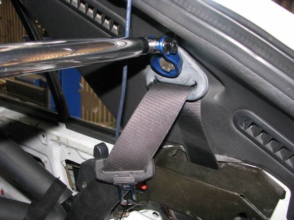 ランチャデルタ(インテグラーレ含む)用 リヤピラーバー(新品箱入り、税込み)拍卖