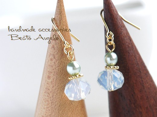 +angelo+ボタンカットビーズとチェコパールのピアス(p-050)ホワイトオパール G 香水瓶 シンプル拍卖