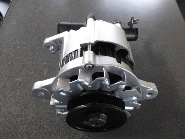 タイタンディーゼル用24V国産オルタネーターダイナモリビルト品拍卖