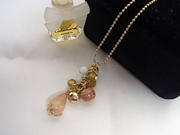 ローズクォーツにビーズ玉のゴージャス感たっぷりネックレス☆++拍卖