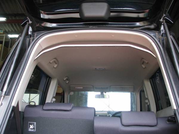 ゼスト(JE#系)リヤピラーバー(天井に沿わすスクエアタイプ)(新品箱入り、税込み)拍卖