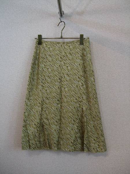 UNTITLED黄緑花柄膝下丈スカート(USED)12314②)拍卖