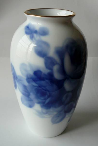 【大倉陶園Okura】ブルーロース花瓶新品格安55%OFF即決拍卖