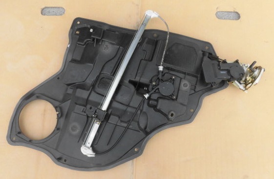 ベリーサDC5Wリア ドア左パワーウィンドウ リヤ レギュレーター拍卖