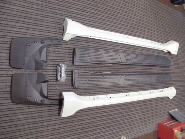 ♪L0195 150系プラド 後期純正 サイドシルカバー その他♪拍卖