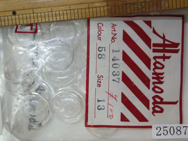 特選逸品ボタン処分市 ワンコイン五百円で 早い方勝ち。14拍卖