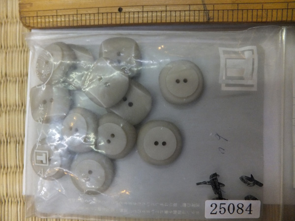 特選逸品ボタン処分市 ワンコイン五百円で 早い方勝ち。48拍卖