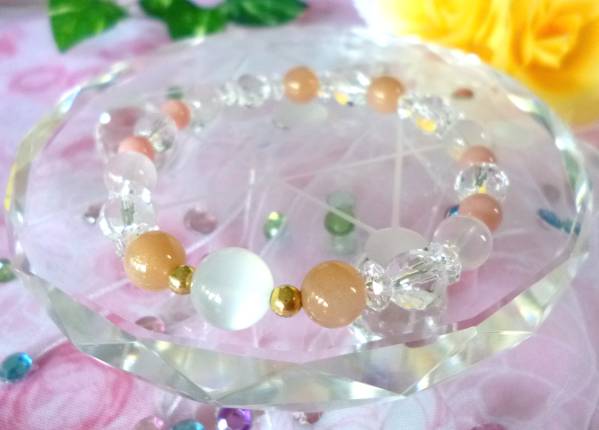 ☆愛のパワーいっぱい☆可愛いブレスレット☆ムーンストーン☆ピーチムーンストーン☆ピンクオパール☆ローズクォーツ☆ ☆16cm☆拍卖