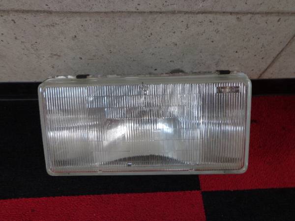 ★☆ 90-92y キャデラック ブロアム ヘッドライトレンズ 右側 中古 ☆拍卖