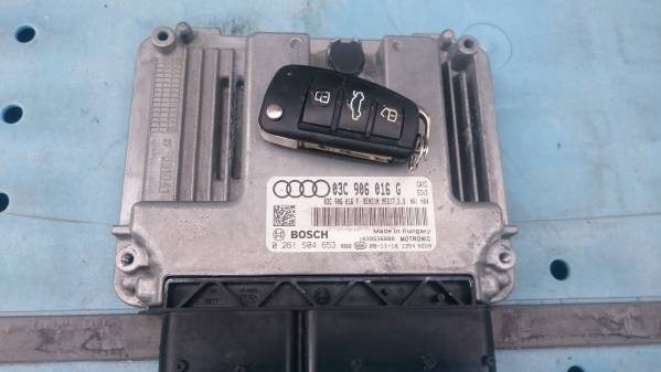 アウディA3/CAXC/エンジンコンピューター/03C906016G/46000km拍卖