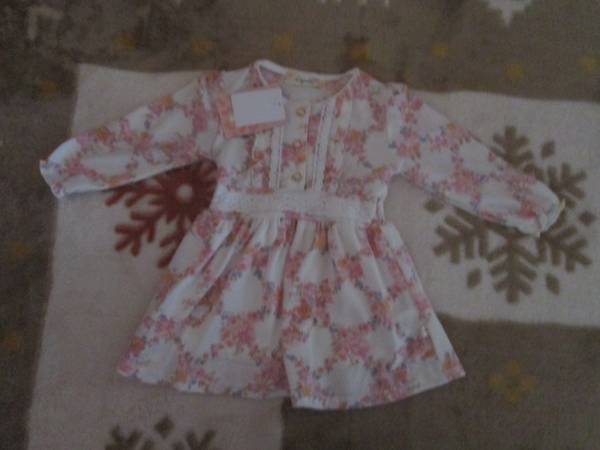 ☆新品♪リズメロ長そで花柄ワンピース100cm白☆拍卖