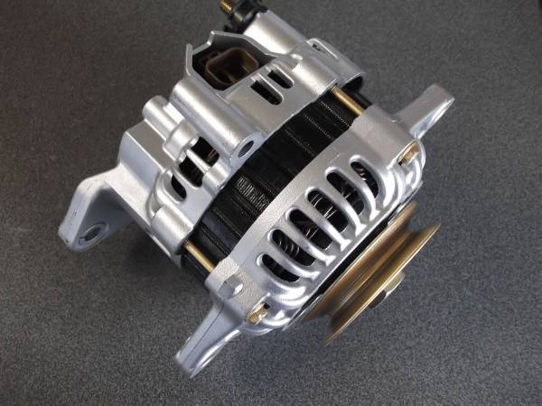 セドリック・グロリアディーゼル用◆国産◆オルタネーター(ダイナモ)リビルト品拍卖